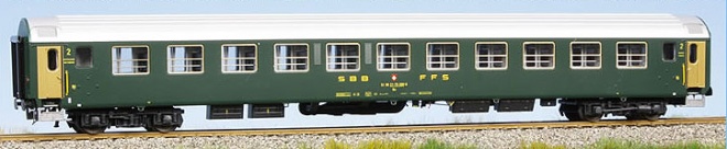Passenger car 2nd class type Bm with 12 compartments<br /><a href='images/pictures/LS_Models/47205a.jpg' target='_blank'>Full size image</a>